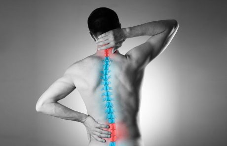 Schmerzen Rückenwirbel